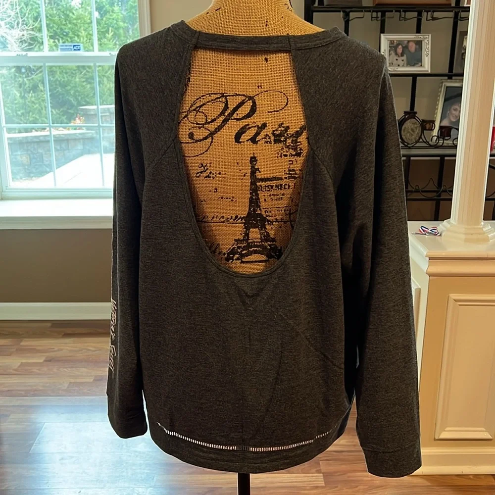 Victoria’s Secret size XL gray sweatshirt with wide open back - Picture 5 of 5